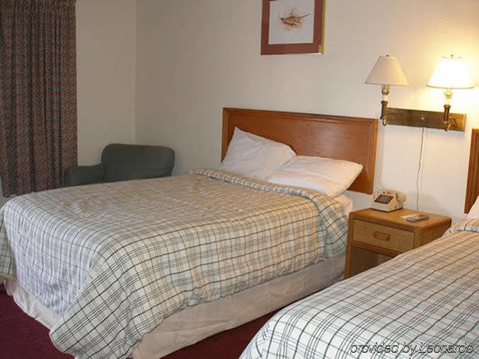 Red Carpet Inn & Suites นิวคัมเบอร์แลนด์ ภายนอก รูปภาพ