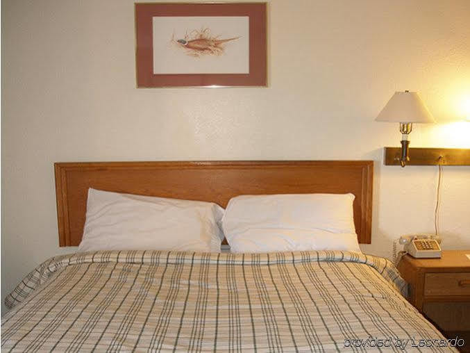 Red Carpet Inn & Suites นิวคัมเบอร์แลนด์ ภายนอก รูปภาพ